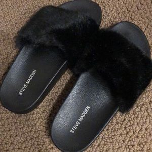 Steve Madden Black Faux Fur Slides
